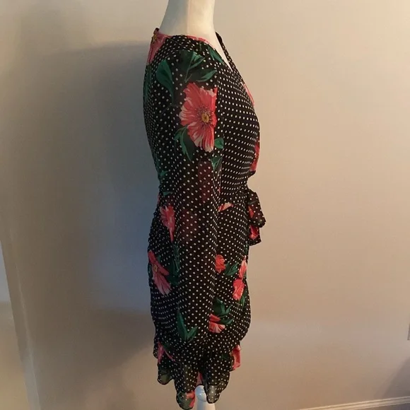 BCBGMAXAZRIA size 4 excellent condition dress - Picture 4 of 11